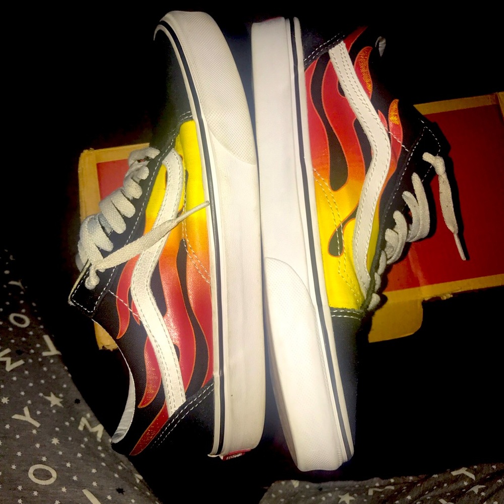 vans old school “flames”